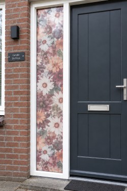 Raamfolie verticaal kleurrijke bloemenmix in roze, rood en oranje